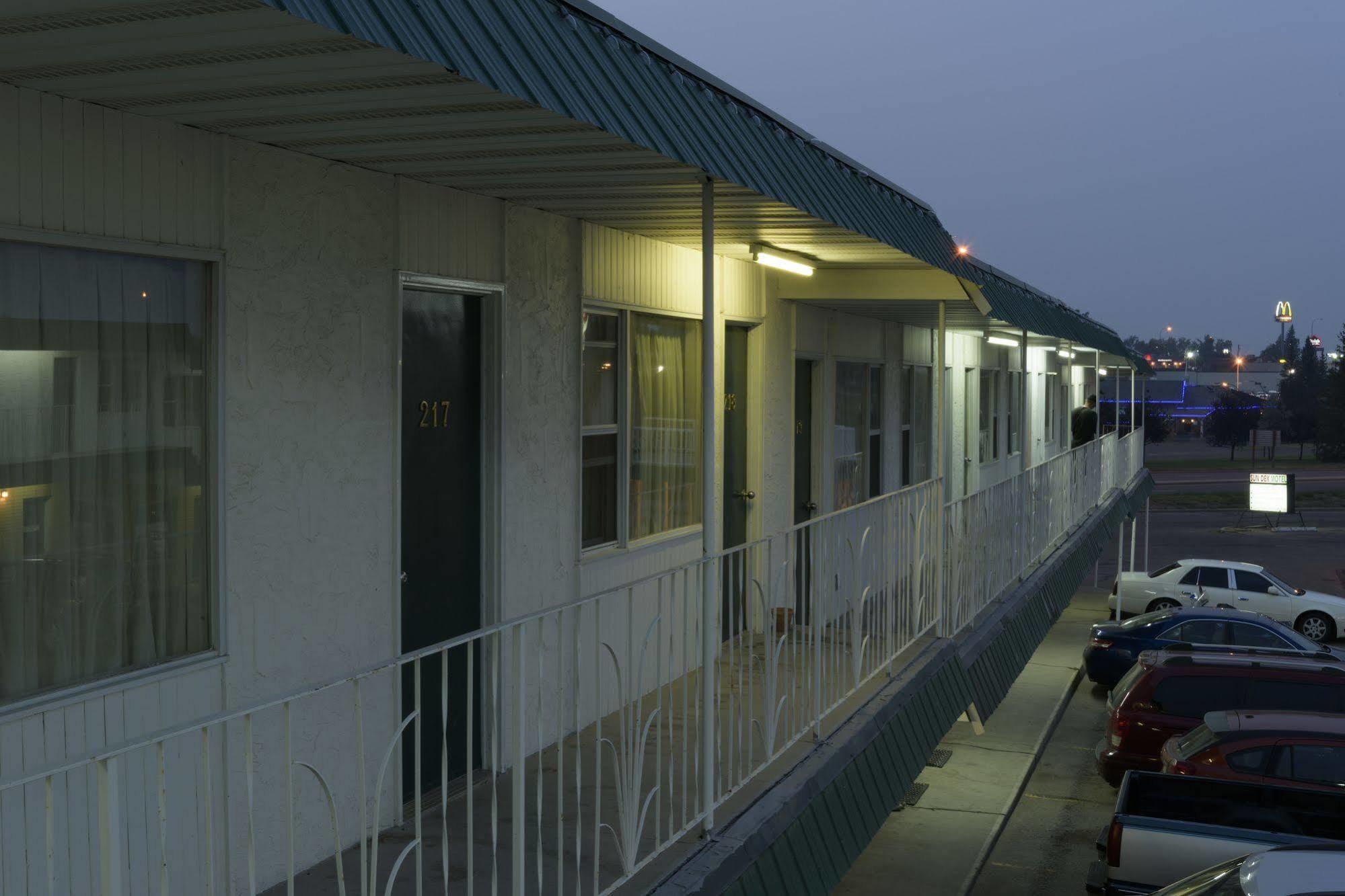 Sun-Dek Motel Medicine Hat Exteriör bild